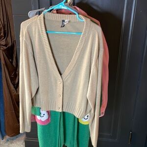 H&M Divided Beige V-Neck Women's Sweater